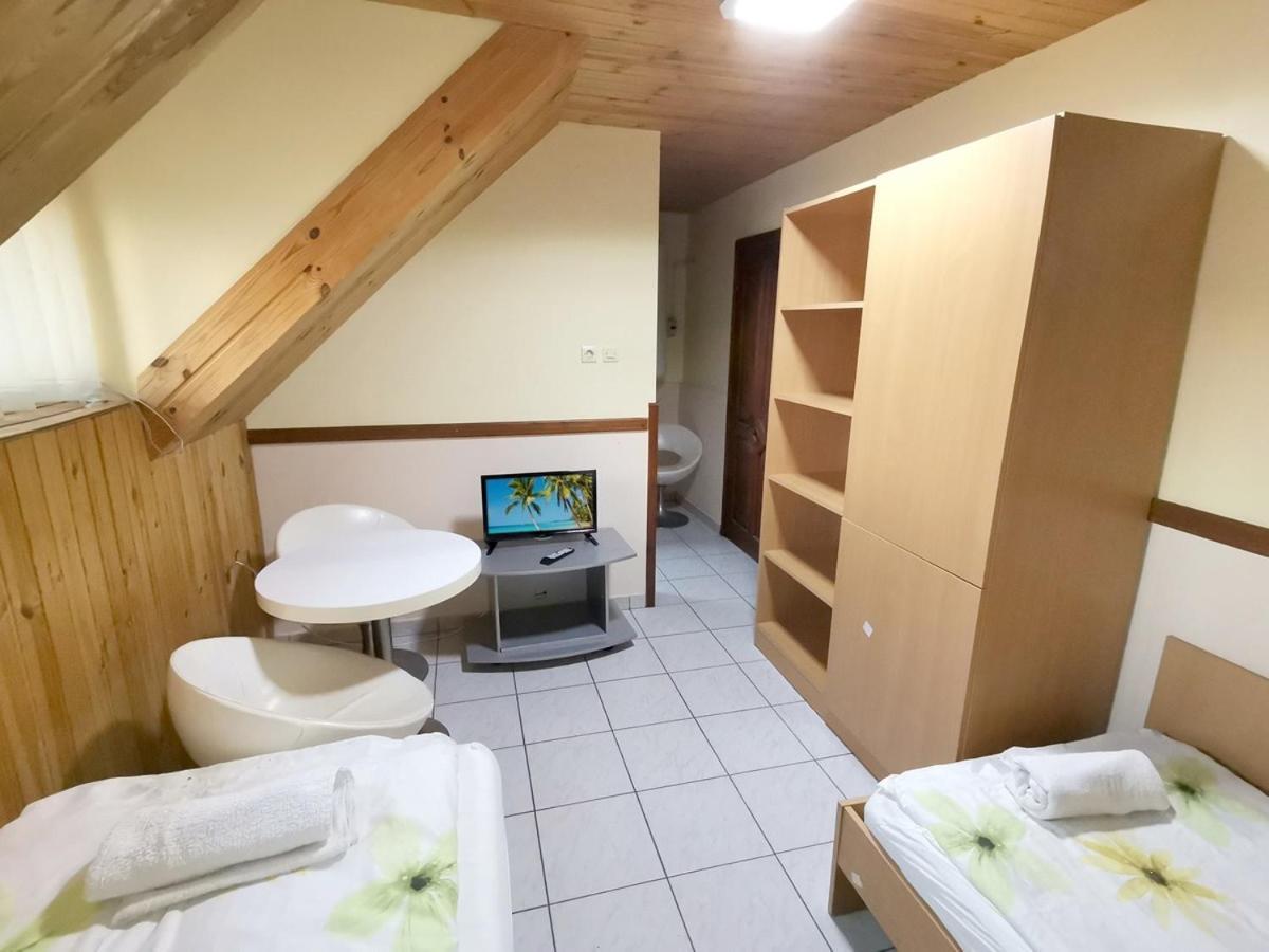Patko Fogado Bed & Breakfast Hajdúszoboszló Eksteriør bilde